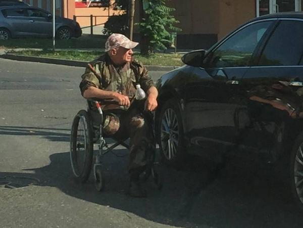На инвалидов-попрошаек пожаловались автолюбители Пятигорска